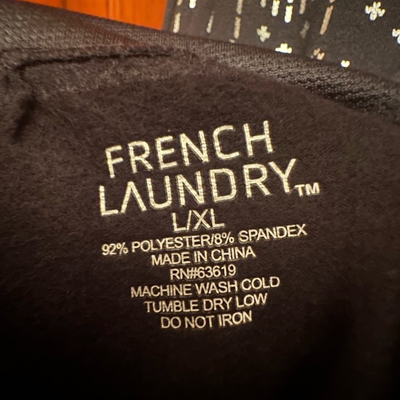 French Laundry Christmas pattern leggings NWT in size L/XL - Picture 4 of 7